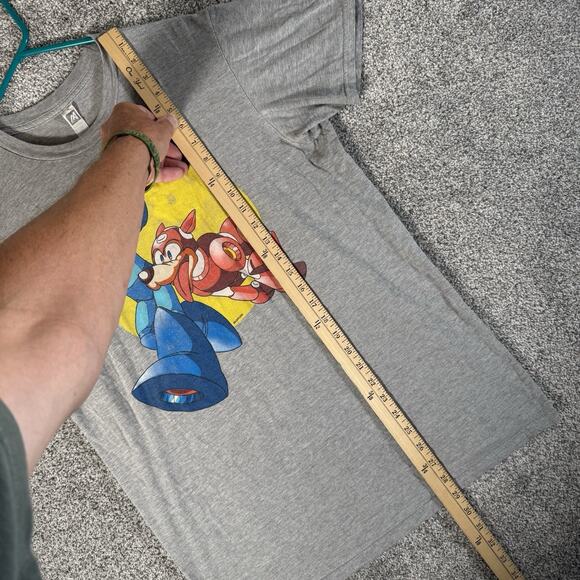 Mega Man Rush T-shirt Sz Medium Tall Retro 80s Video Game Nerd Capcom Nostalgia - Picture 2 of 10